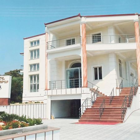 Hotel Melastron Elassona Buitenkant foto