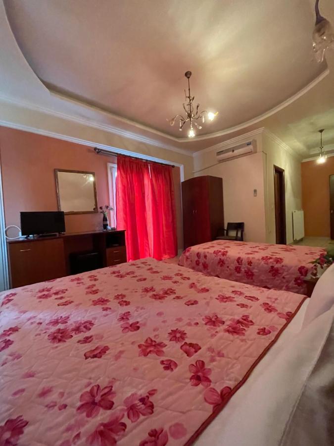 Hotel Melastron Elassona Buitenkant foto
