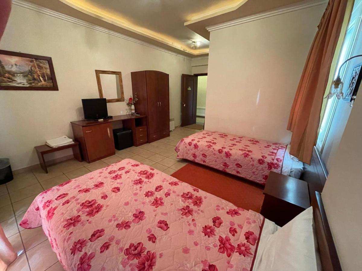Hotel Melastron Elassona Buitenkant foto